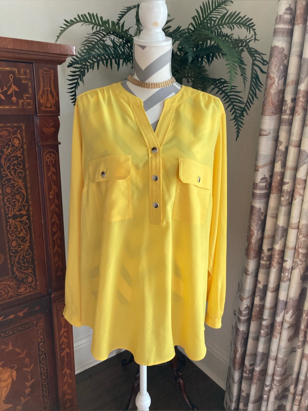 Charter Club Women's V-Neck Utility Blouse Size 2X Yellow